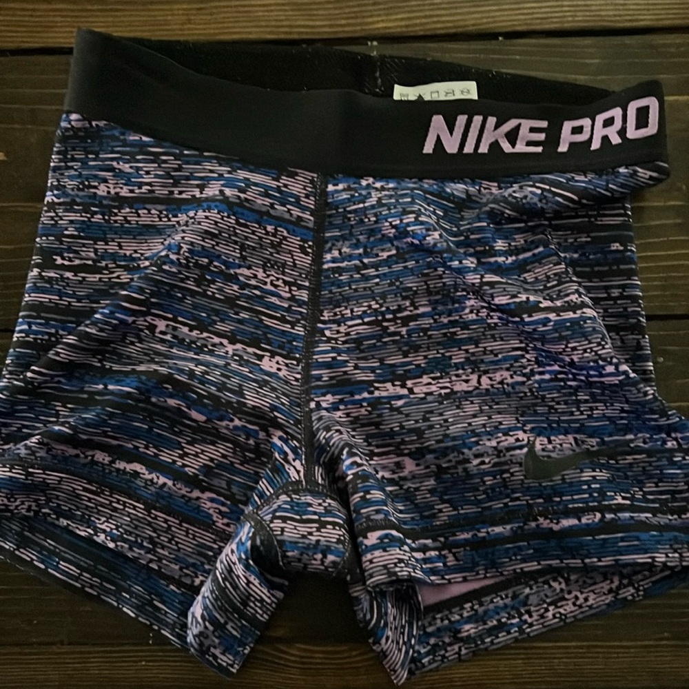 Nike Pro